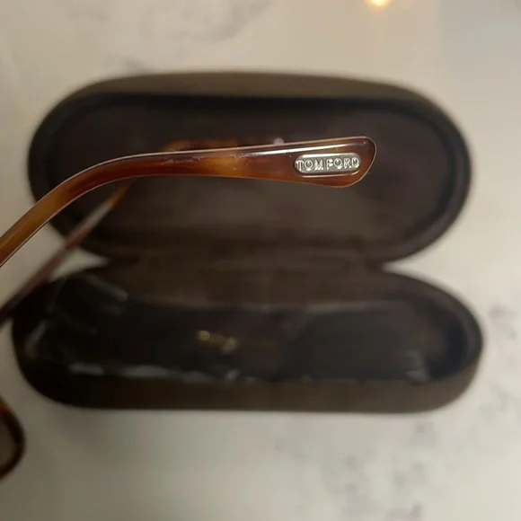 Tom Ford sunglasses 54mm - Picture 4 of 5